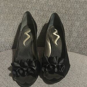 Nina Satin Heels w/Fluttery Ribbon across the toes.